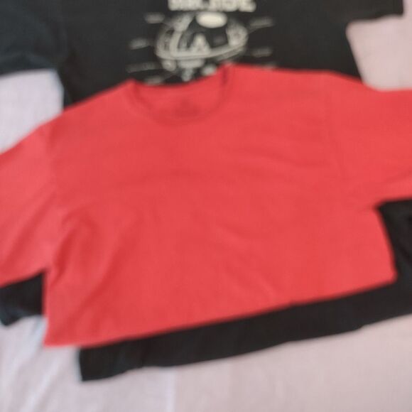 3tee cover-up kit - 2 Obama shirts, 1 red shirt to cover the others.     (00129) - Picture 6 of 6